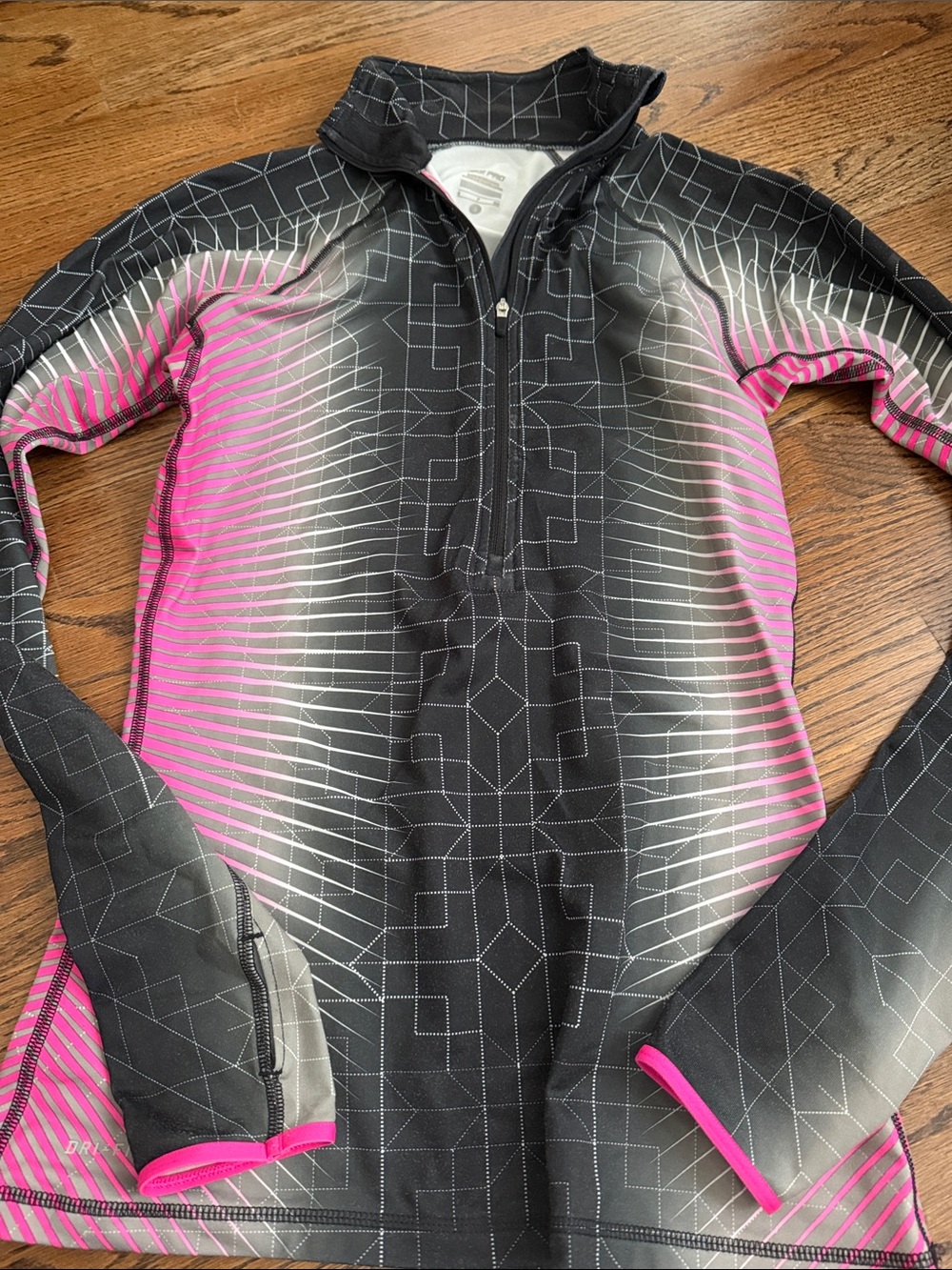 Nike pro Black & Pink Geometric Quarter-Zip Active Top sz small
